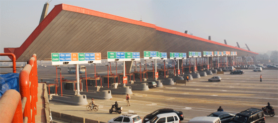 India’s Largest Toll Plaza -Delhi-Gurgaon is in operation! 